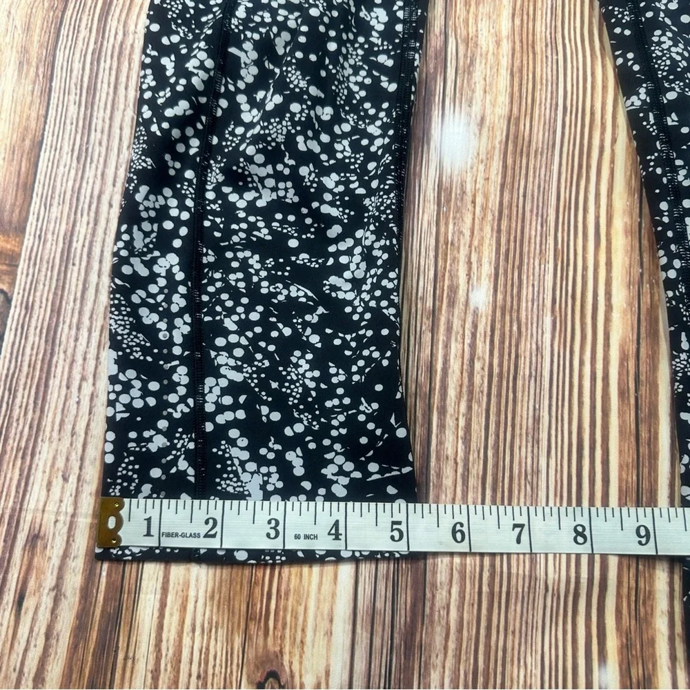 Lululemon Women’s Crop Leggins Size 4